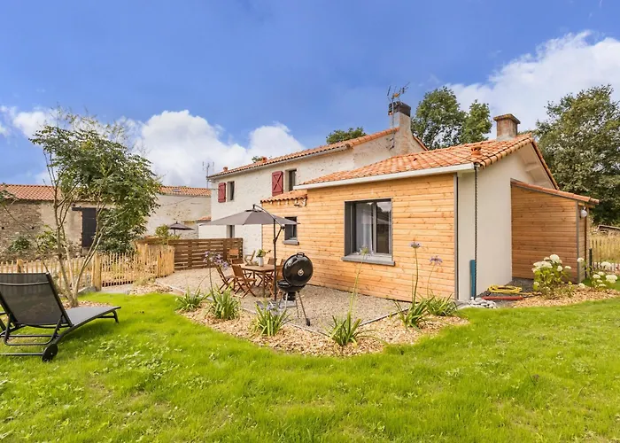Feriehus Ancien Corps De Ferme Renove Avec Jardin, Terrasse Et Recharge Ev, A 24 Km De Nantes - Fr-1-306-1282 *