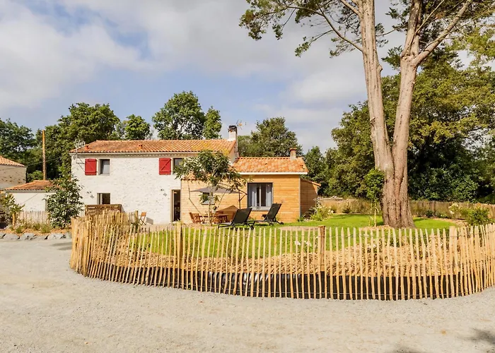 Feriehus Ancien Corps De Ferme Renove Avec Jardin, Terrasse Et Recharge Ev, A 24 Km De Nantes - Fr-1-306-1282